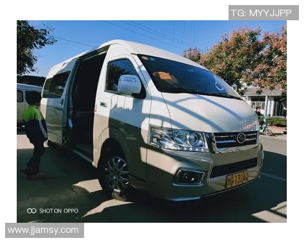 南京攀岩队逆袭之旅探秘:从默默无闻到赛场辉煌的成长故事 南京攀岩队逆袭之旅探秘:从默默无闻到赛场辉煌的成长故事