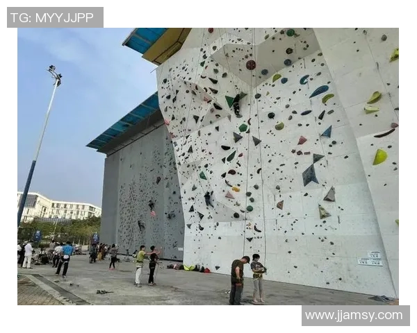 广州攀岩队快速崛起背后的变革与热议探讨